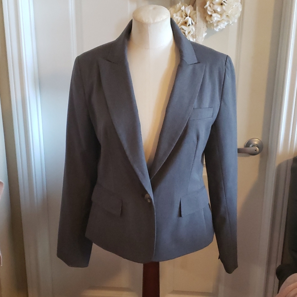 Gray blazer